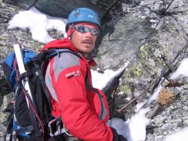 Peretele NV al vf. Vanatoarea lui Buteanu iarna{[]}Peretele NV al vf. Vanatoarea lui Buteanu iarna