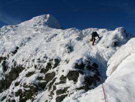 Peretele NV al vf. Vanatoarea lui Buteanu iarna{[]}Peretele NV al vf. Vanatoarea lui Buteanu iarna
