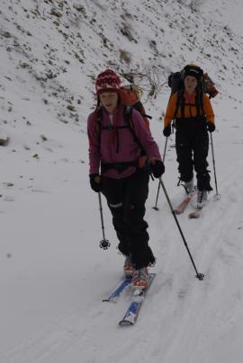 Din Tarcu pana in Straja{[]}Din Tarcu pana in Straja