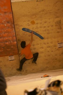 Concurs de bouldering la Natural High, Brasov{[]}Concurs de bouldering la Natural High, Brasov