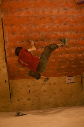 Concurs de bouldering la Natural High, Brasov{[]}Concurs de bouldering la Natural High, Brasov