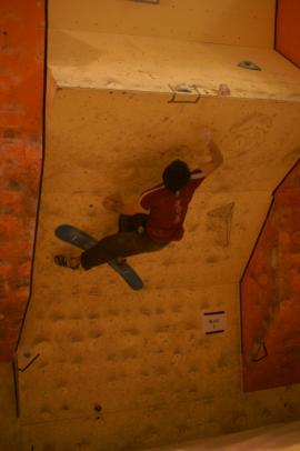 Concurs de bouldering la Natural High, Brasov{[]}Concurs de bouldering la Natural High, Brasov