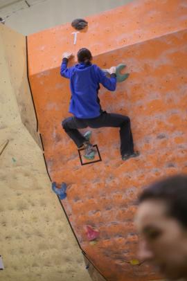 Concurs de bouldering la Natural High, Brasov{[]}Concurs de bouldering la Natural High, Brasov