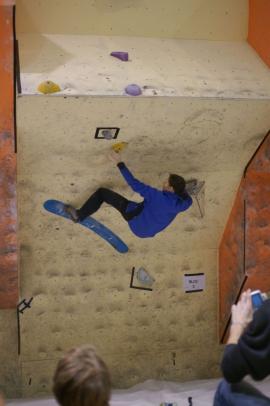 Concurs de bouldering la Natural High, Brasov{[]}Concurs de bouldering la Natural High, Brasov