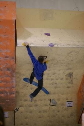 Concurs de bouldering la Natural High, Brasov{[]}Concurs de bouldering la Natural High, Brasov