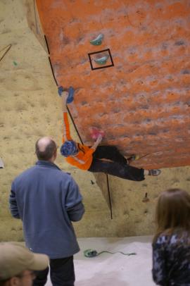 Concurs de bouldering la Natural High, Brasov{[]}Concurs de bouldering la Natural High, Brasov