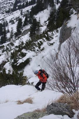 Stagiu de initiere in ture alpine de iarna{[]}Stagiu de initiere in ture alpine de iarna
