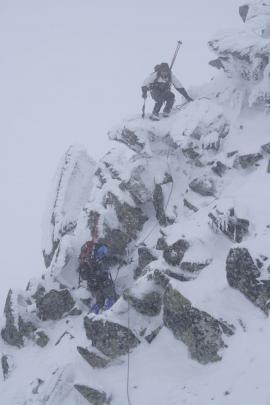 Stagiu de initiere in ture alpine de iarna{[]}Stagiu de initiere in ture alpine de iarna